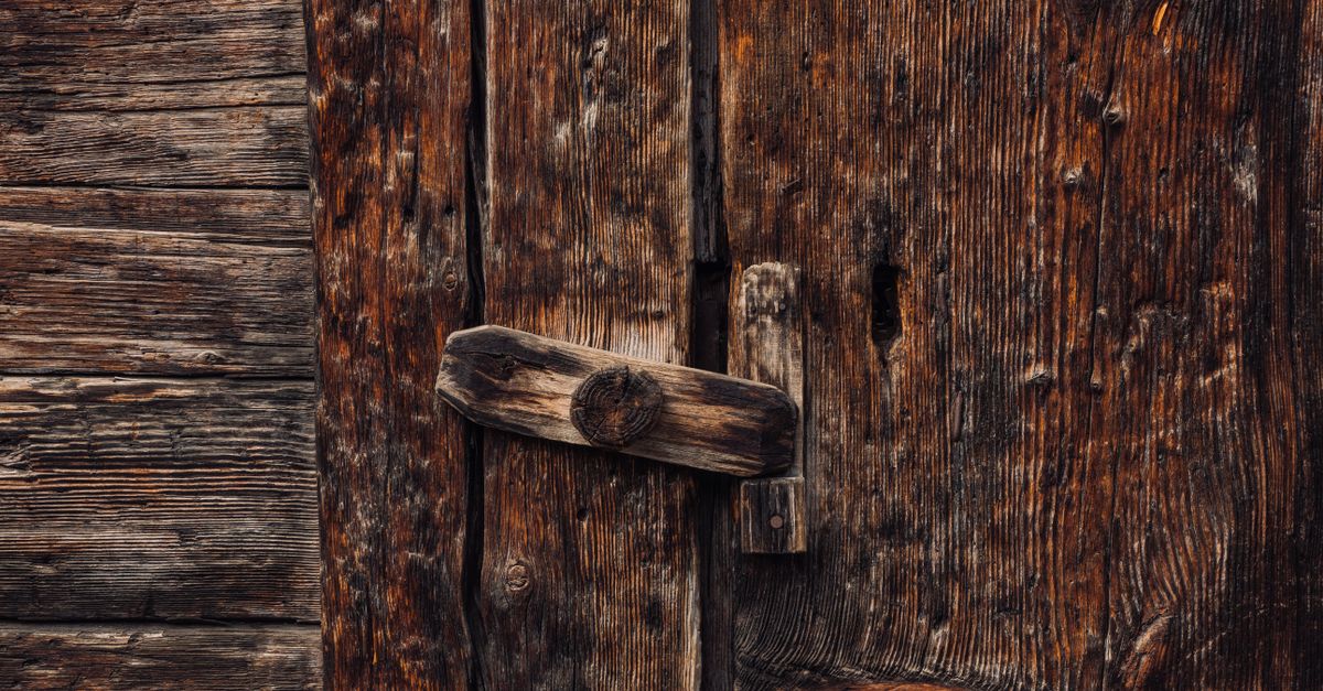 When to Replace a Worn Door Knob Lock (And When to Just Rekey It) — Pleasantville Locksmith