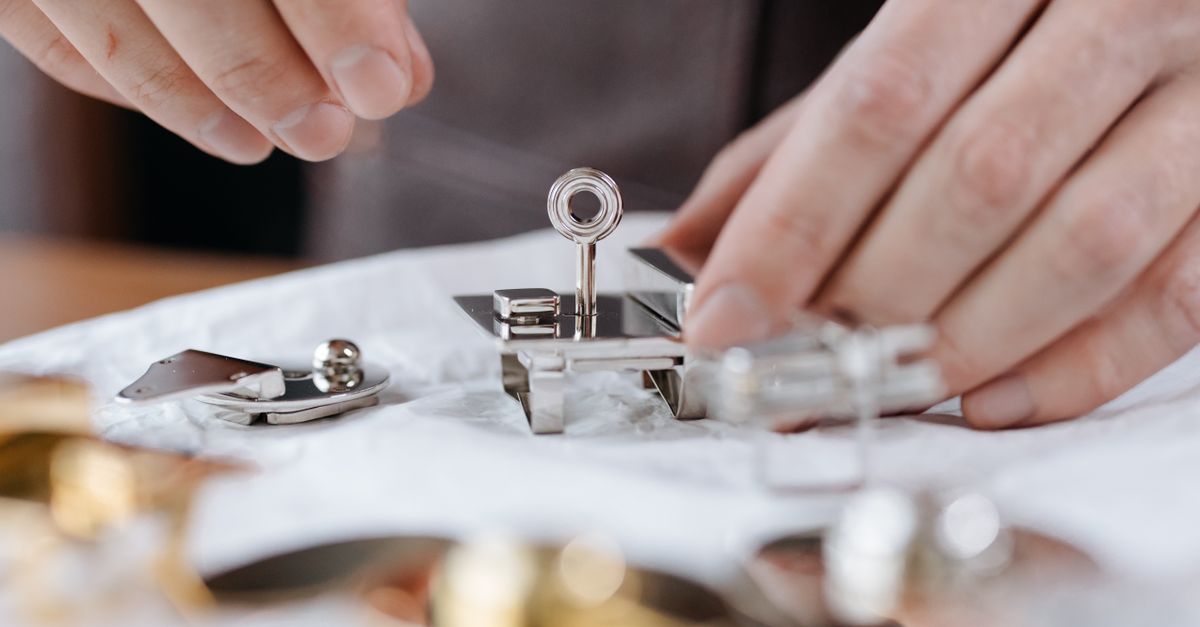 key maker professional — Pleasantville Locksmith